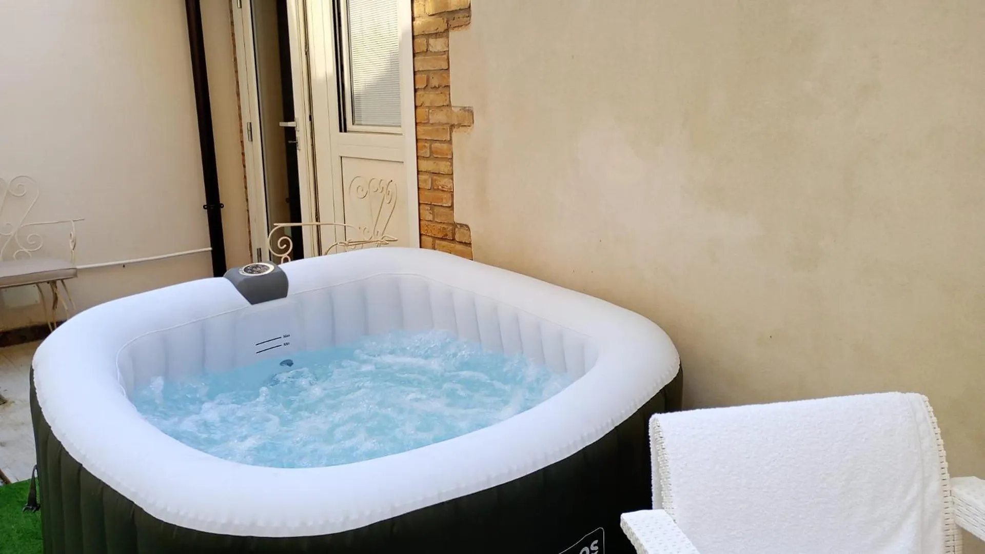 Loft Con Cortile Villa Forli